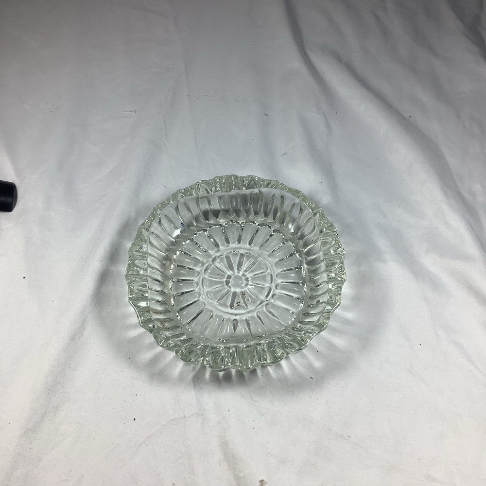 MCM Clear Glass Ashtray Flower Sunburst 5.5" Round Mid Century Modern